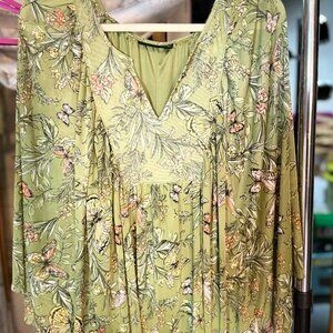 Lane Bryant PLUS SIZE 22/24 green floral butterfly flowy vneck blouse shawl